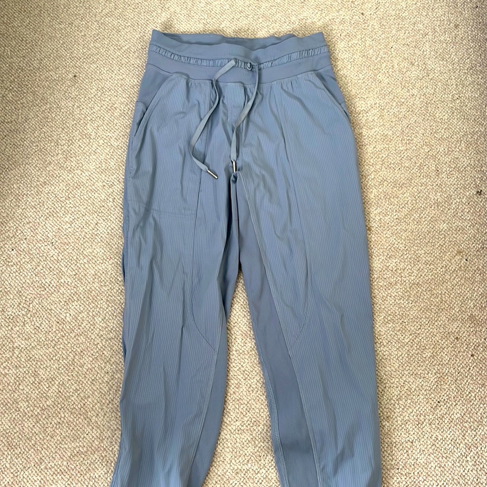 Lululemon 3/4 length pants